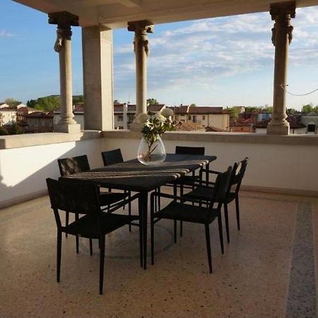 Stylish Penthouse Apartment In Venice Lido, 10 Minutes From Saint Marks Square Lido di Venezia Exterior foto